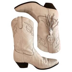 Vintage Laredo White Ankle Boots with Embroidery